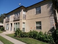 Building Photo - 129 N. Kenwood