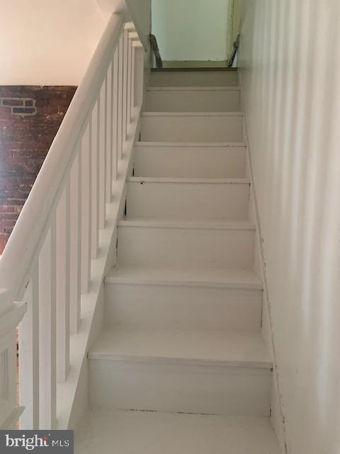 Building Photo - 935 S Charles St