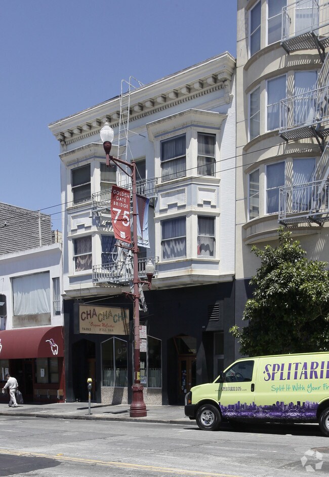 Building Photo - 2327-2329 Mission St