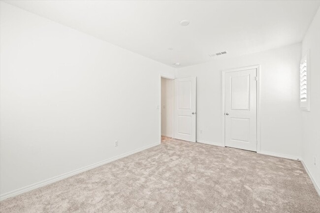 Building Photo - 5547 Lasso Dr