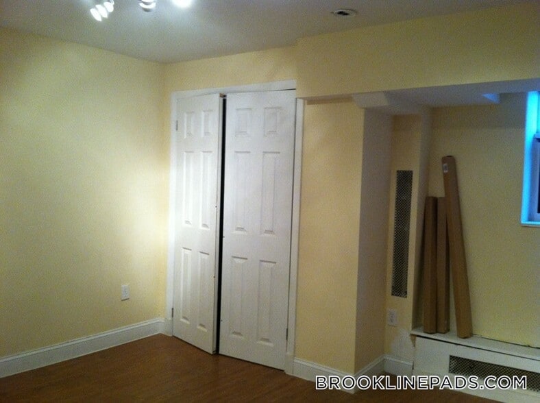 Building Photo - 79 Pleasant St