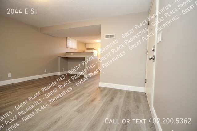 Building Photo - 2044 E St-