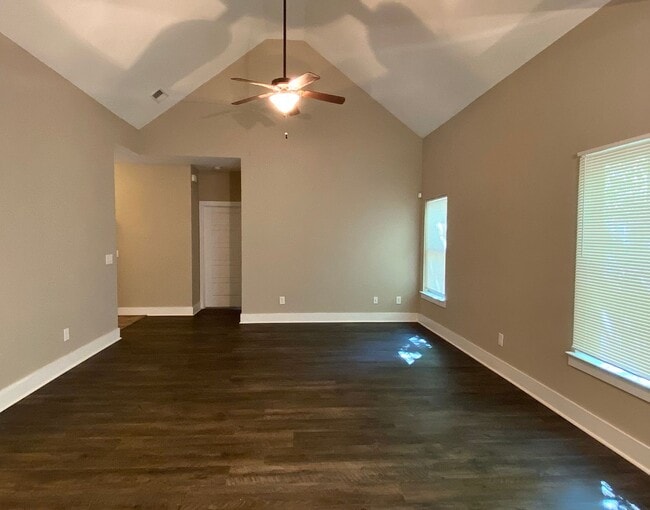 Building Photo - Home for rent in Maylene! Available to Vie...