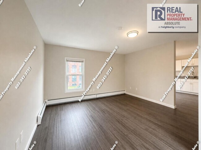 Building Photo - 68 Lake St