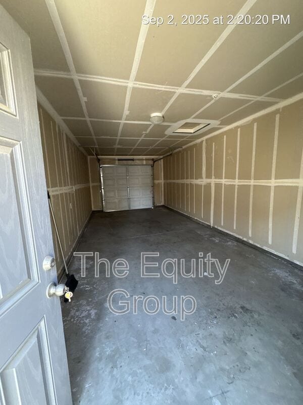 Building Photo - 2238 W Lark Ave