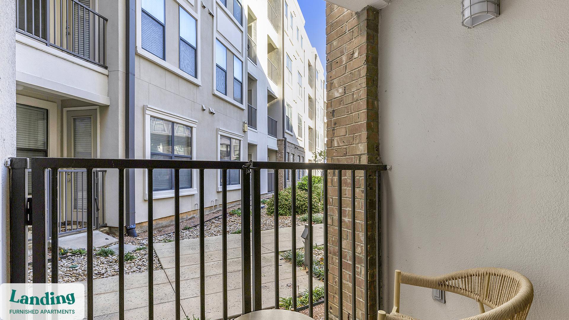 Building Photo - 5275 Town and Country Blvd