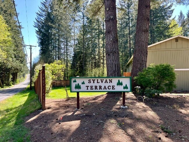 Building Photo - Black Lake Access! W/S/G Included