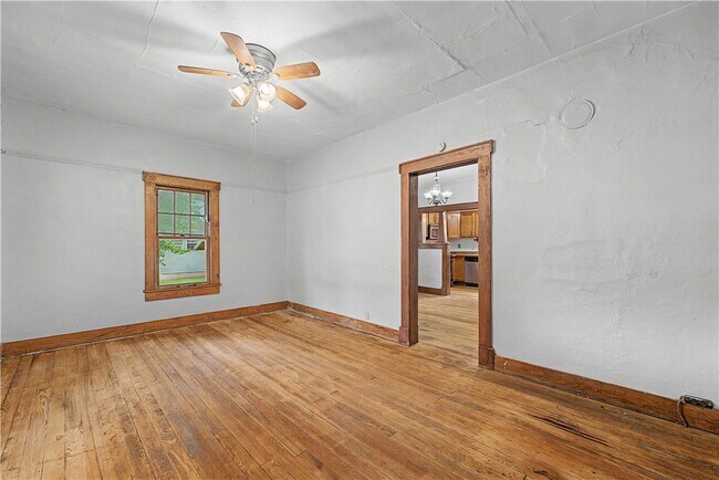 Building Photo - 810 N King St
