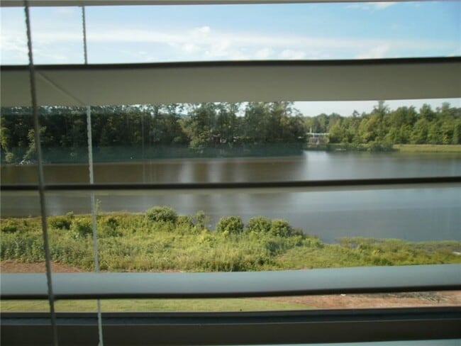 Building Photo - 4910 Plainsman Cir