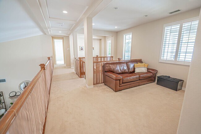 Building Photo - 4 Bedroom Home for Rent in The Woodlands!