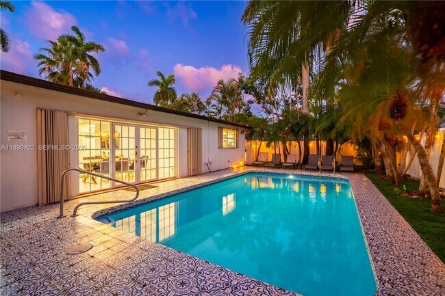 Building Photo - 1244 Garfield St