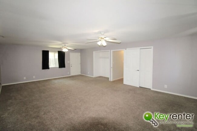 Building Photo - 419 Chaparral Way