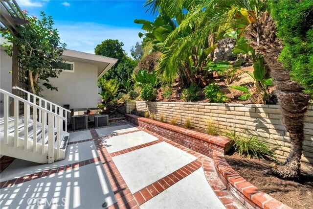 Building Photo - 3116 Breakers Dr