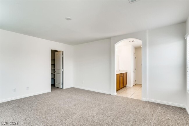 Building Photo - 6828 Majestic Palm Dr