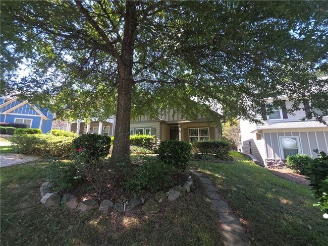 Building Photo - 113 Macalester Dr