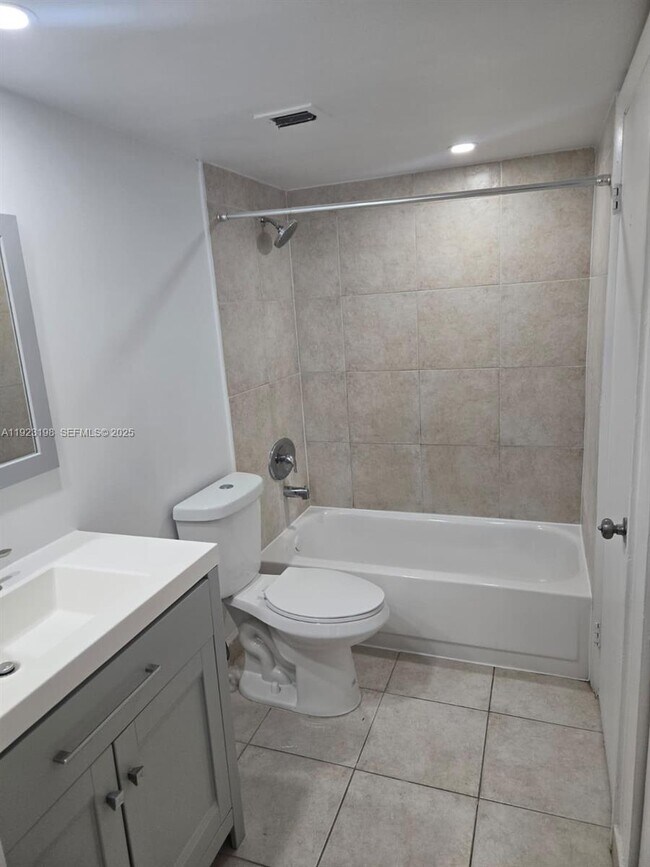 Building Photo - 488 NW 165th St