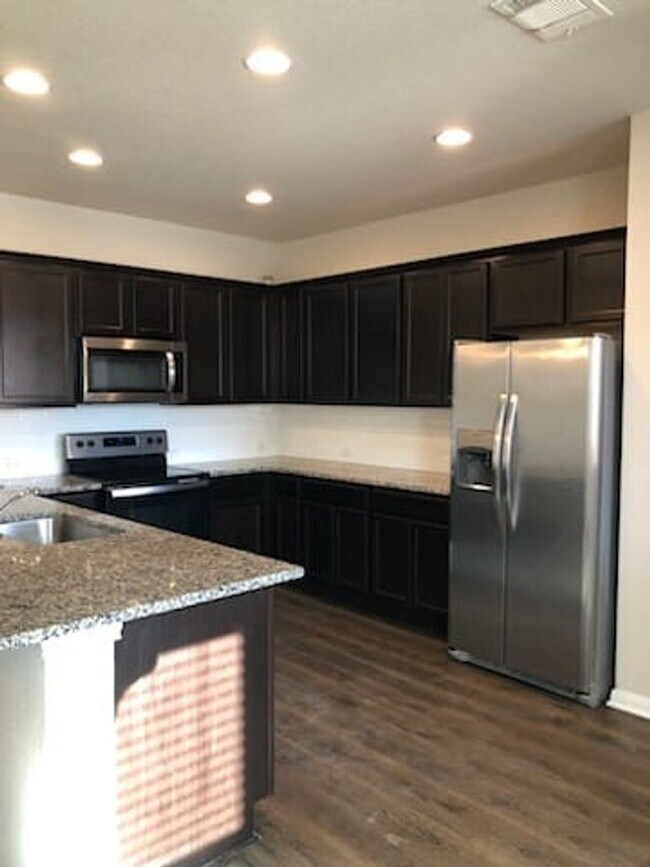 Building Photo - House for lease in Georgetown