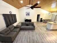 Building Photo - Available Now!  Fully Furnished 3bd/2ba ho...