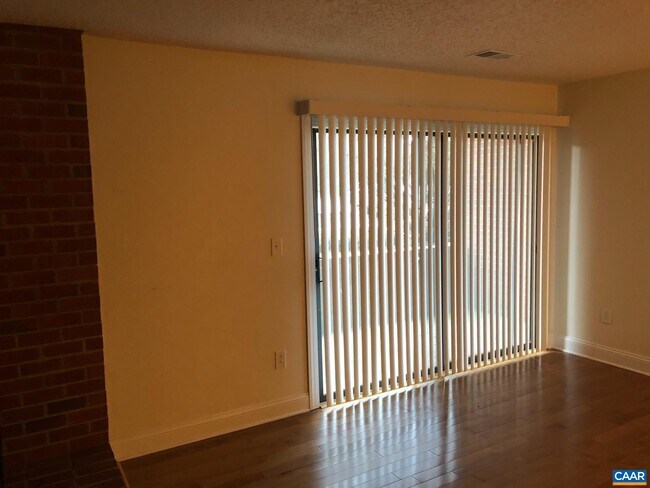 Building Photo - 141 Green Turtle Ln