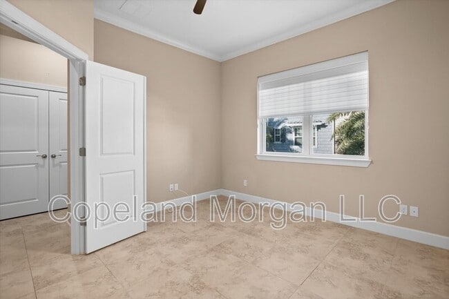Building Photo - 5912 Anchorage Way S