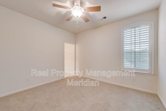 Building Photo - 14900 Foxbriar Ln