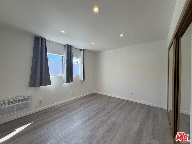 Building Photo - 1531 N Detroit St