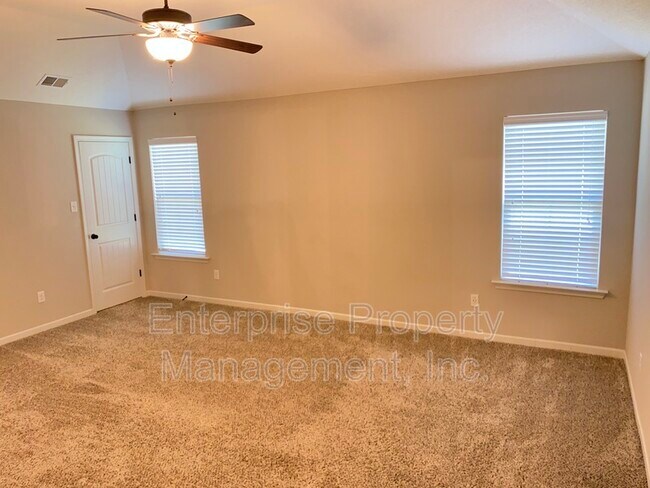Building Photo - 9404 Eckley Pl