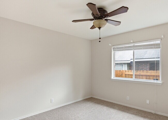 Building Photo - Charming 3-Bedroom Home with 2 Full Baths in Cibolo, TX