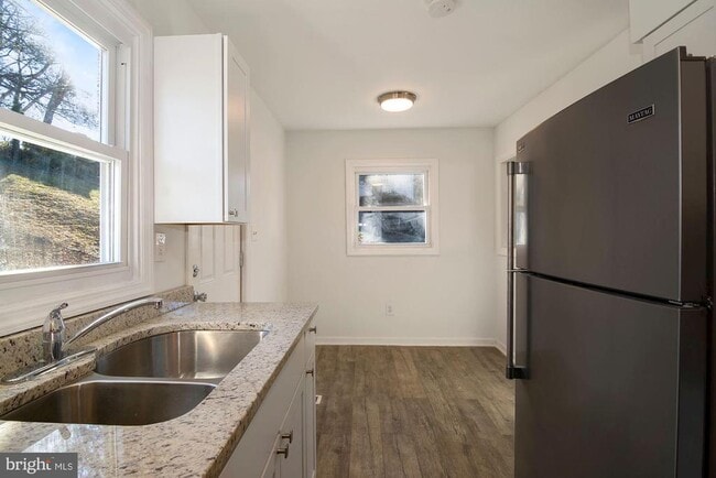 Building Photo - 1647 Hylton Ave