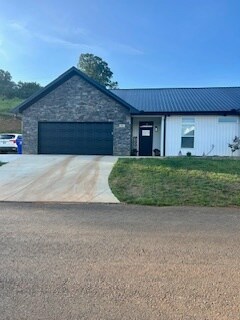 Building Photo - 154 Lakeshore Bay Dr