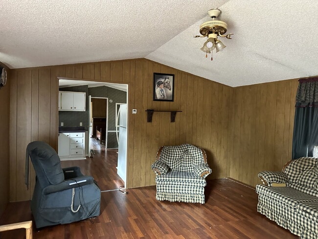 Building Photo - 39 Nobles Pk St