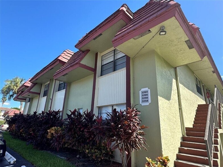 Building Photo - 3256 NW 104th Ave