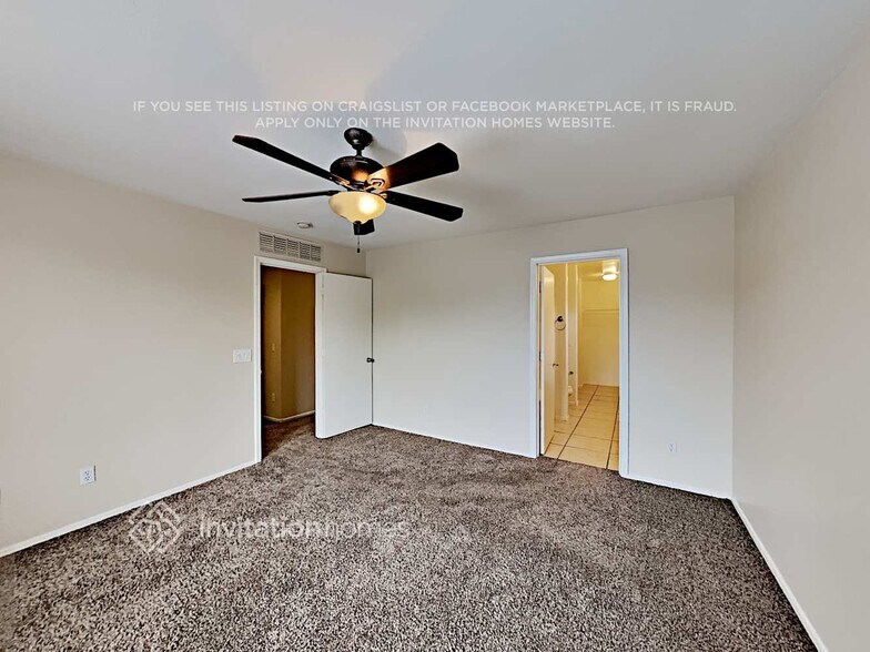 Building Photo - 10821 W Taft St