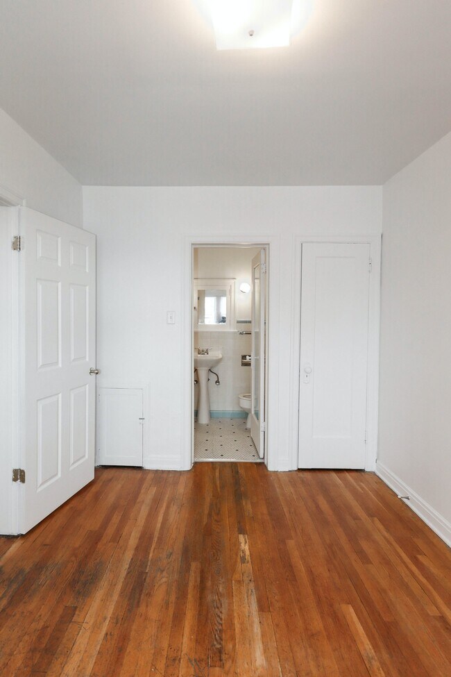 Building Photo - 740 E 300 S