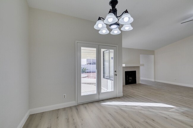 Building Photo - Lovely 1 story home near Warm Springs and Green Valley Pkwy with LARGE backyard!
