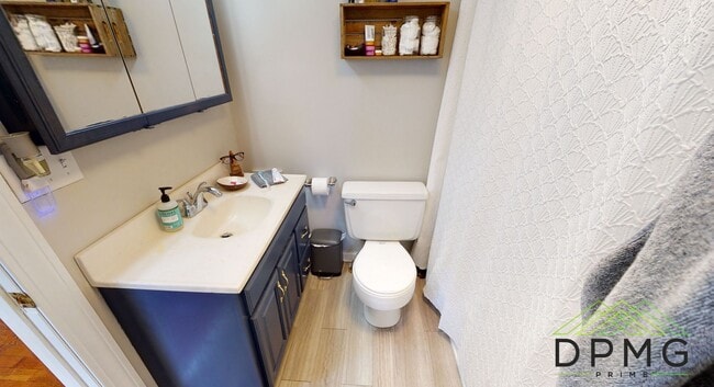 Building Photo - 132 S Clemens Ave