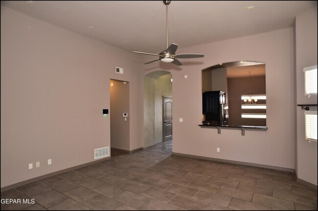 Building Photo - 14373 High Rock Dr