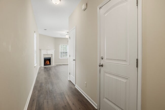 Building Photo - 3bd 2.5ba Home for Rent in Hinesville!
