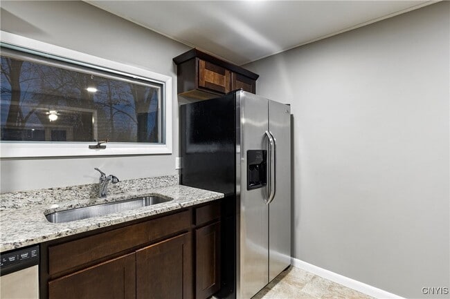 Building Photo - 4 1st St