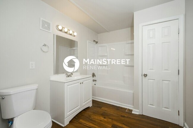 Building Photo - 3 Bedroom Pet-Friendly Home in Louisville,...