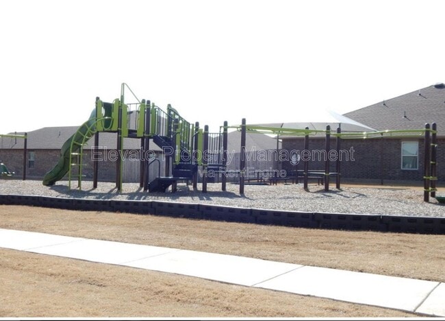 Building Photo - 2302 Kintyre Rd