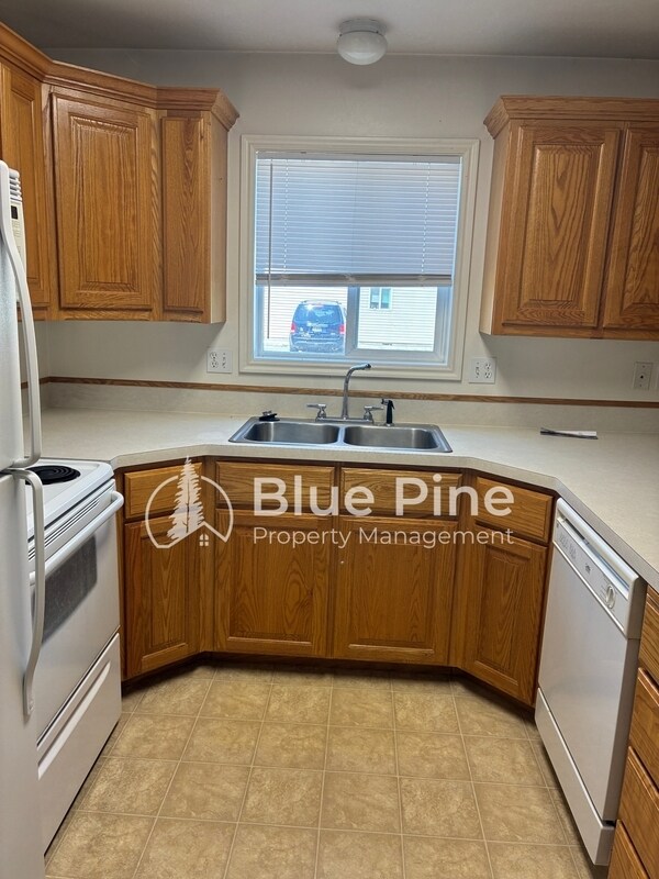 Building Photo - 3156 Chasewood Dr