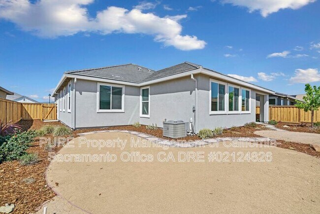 Building Photo - 273 Cask Dr