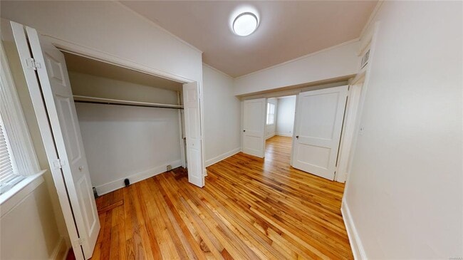 Building Photo - 603 Hubbard Ave