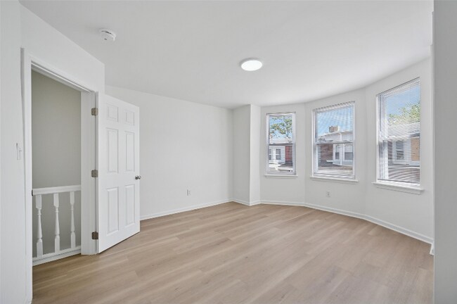 Building Photo - 6339 Reedland St
