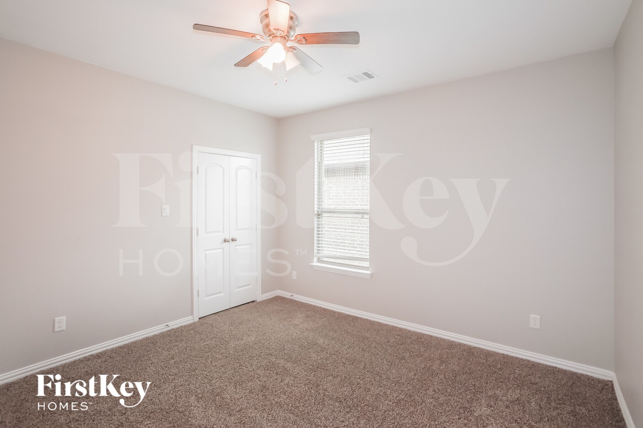 Building Photo - 304 Stefani Dr