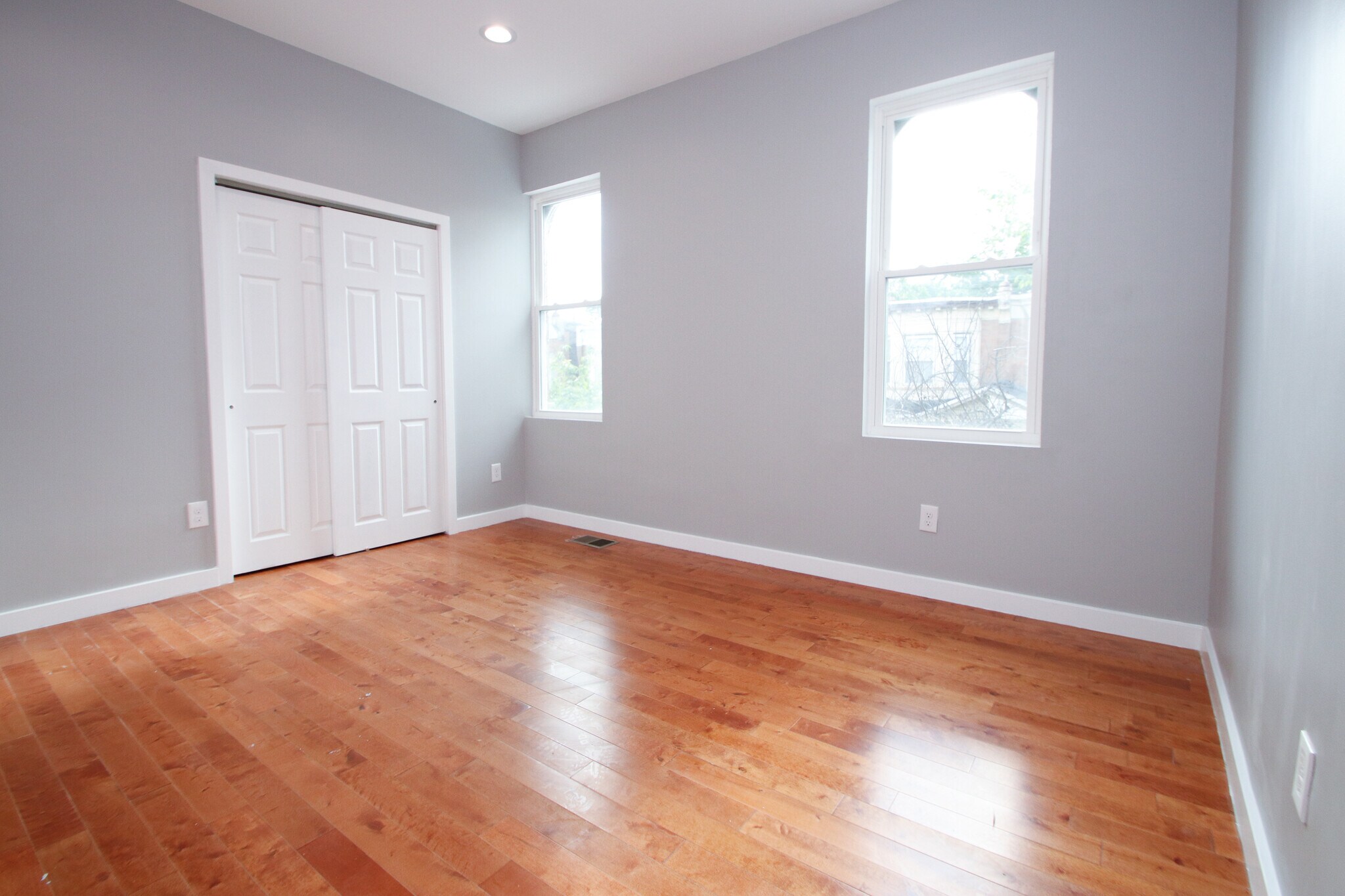 Building Photo - 3831 N Sydenham St
