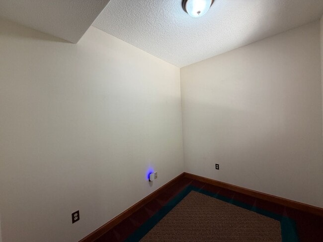 Building Photo - Beautiful 3 Bedroom Single Story Custom Home Plus Office Available Near Tramway Blvd NE & I-40!