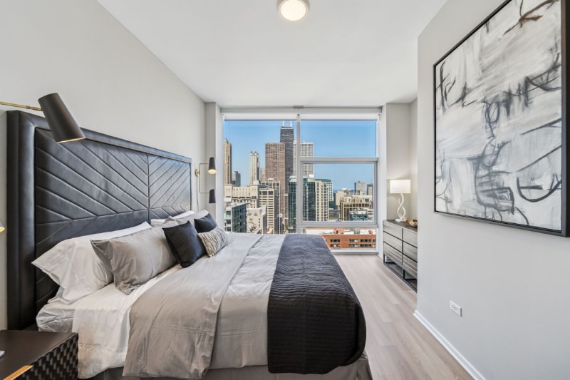 Building Photo - 170 E Illinois St