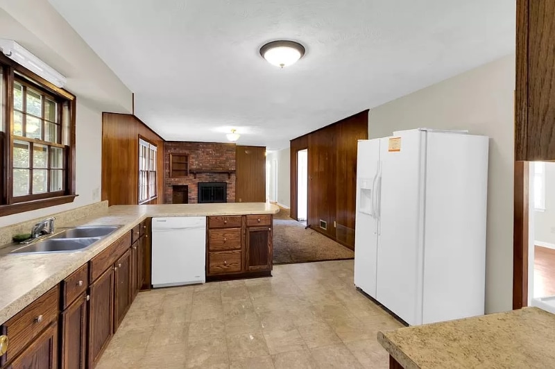 Building Photo - 728 Asheville Hwy